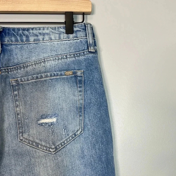 Special A Light Wash Distressed Boyfriend Jeans - Size 7 - EUC -Style P7024ML-SA - Picture 8 of 10